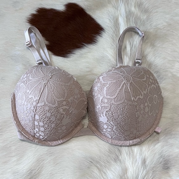 Victoria’s Secret Nude Lace Push Up Bra - Picture 1 of 11